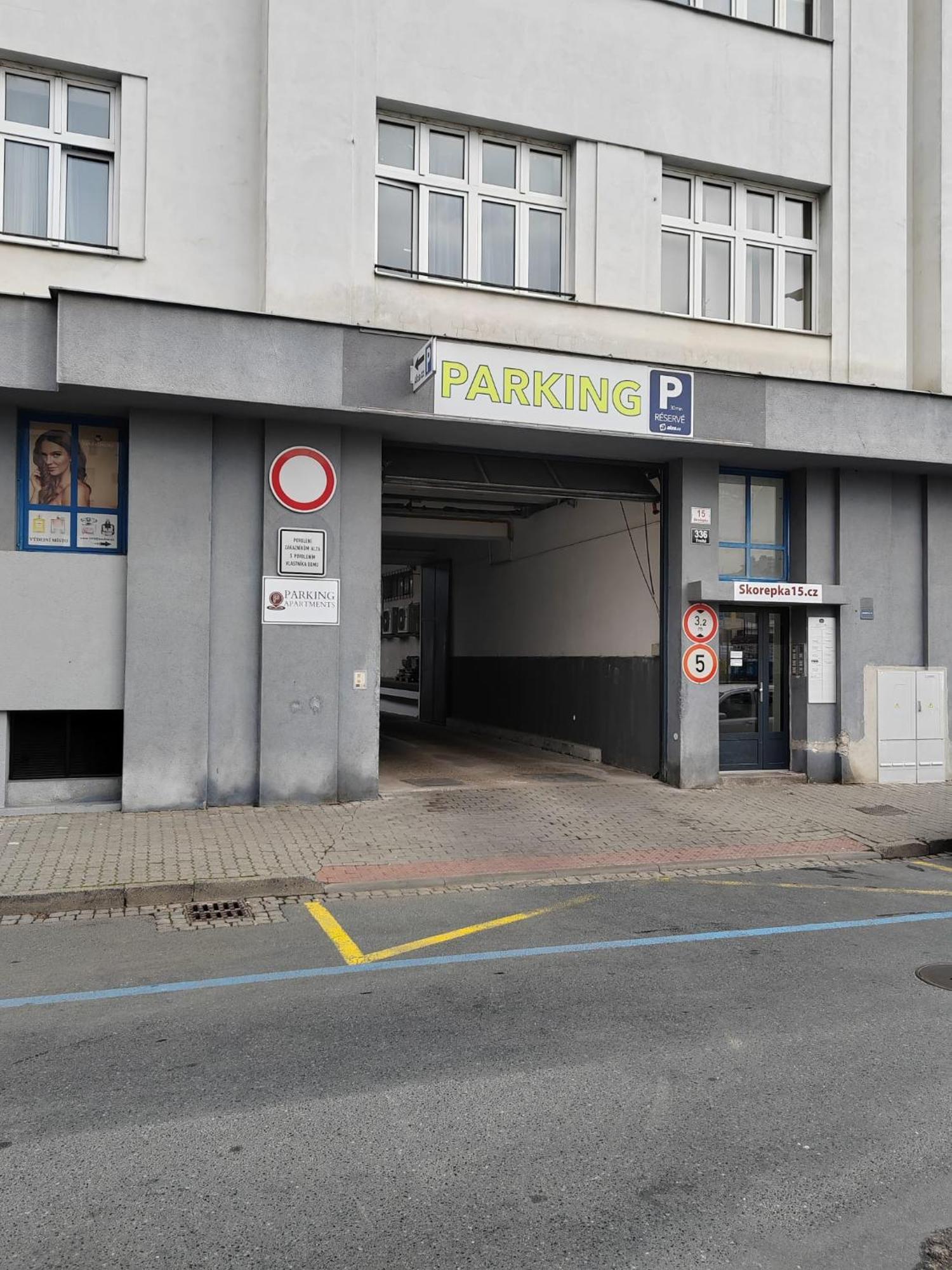 Apartia Krenova, Brno-Center Kültér fotó